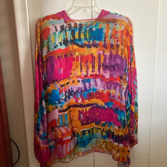 Northstyle Beautiful blouse with silky tank underneath. - Picture 2 of 5